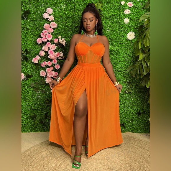 Dresses & Skirts - Orange Skirt & Bodysuit Set - Size US 16
